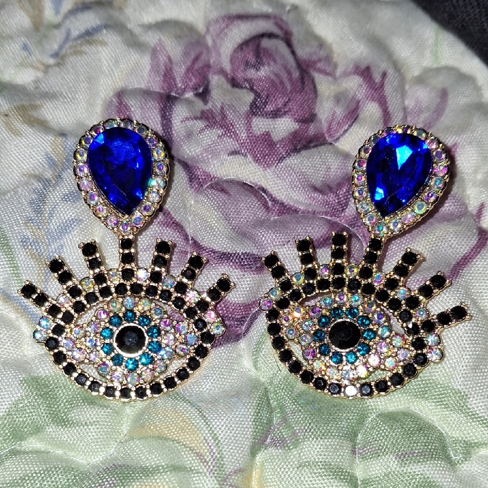 Elegant Blue and Black Eye Earrings